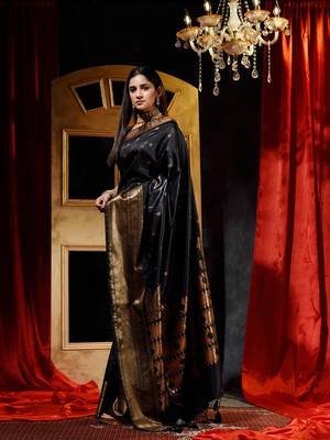 Handloom Black Katan Silk Banarasi Saree with Blouse Piece 3