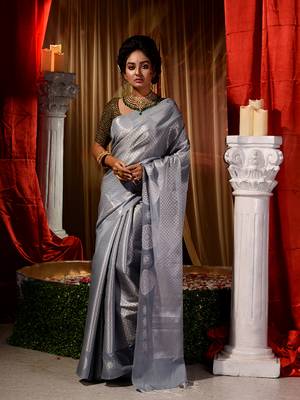 Handwoven Grey Kubera Pattu Saree with Blouse Piece 1