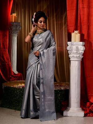 Handwoven Grey Kubera Pattu Saree with Blouse Piece 3