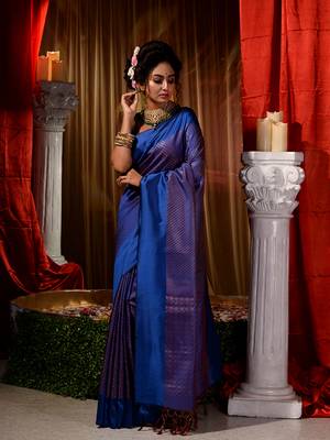 Handwoven Blue Kubera Pattu Saree with Blouse Piece 4
