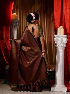 Handwoven Maroon Kubera Pattu Saree with Blouse Piece 2