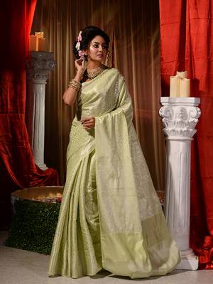 Handwoven Pista Kubera Pattu Saree with Blouse Piece 4