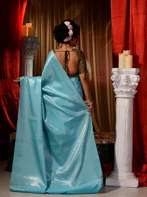 Handwoven Firozi Kubera Pattu Saree with Blouse Piece 2