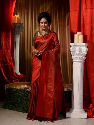 Handwoven Red Kubera Pattu Saree with Blouse Piece 1