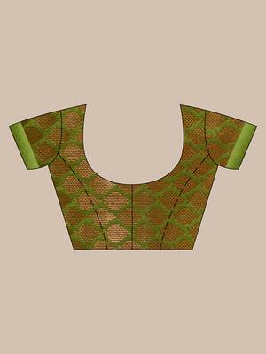 Handwoven green Kubera Pattu Saree with Blouse Piece 5