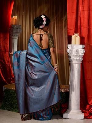 Handwoven Firozi Kubera Pattu Saree with Blouse Piece 2