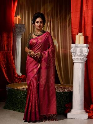 Handwoven Dark Pink Kubera Pattu Saree with Blouse Piece 1