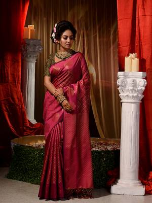 Handwoven Dark Pink Kubera Pattu Saree with Blouse Piece 3