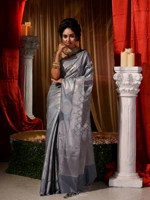 Handwoven Grey Kubera Pattu Saree with Blouse Piece 1