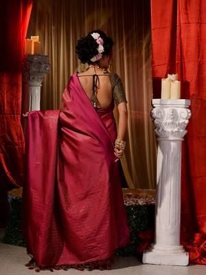 Handwoven Dark Pink Kubera Pattu Saree with Blouse Piece 2