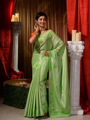 Handwoven Parrot Green Kubera Pattu Saree with Blouse Piece 3