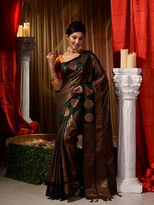 Handwoven Dark Green Kubera Pattu Saree with Blouse Piece 3