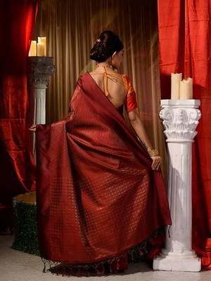 Handwoven Maroon Kubera Pattu Saree with Blouse Piece 2