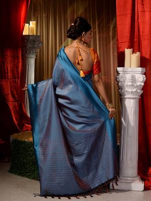 Handwoven Firozi Kubera Pattu Saree with Blouse Piece 2