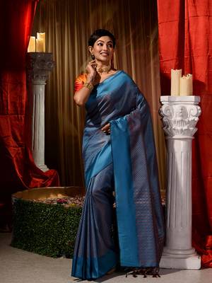 Handwoven Firozi Kubera Pattu Saree with Blouse Piece 3