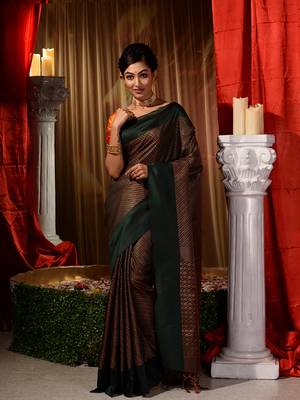 Handwoven Dark Green Kubera Pattu Saree with Blouse Piece 1