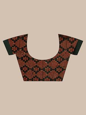 Handwoven Dark Green Kubera Pattu Saree with Blouse Piece 5