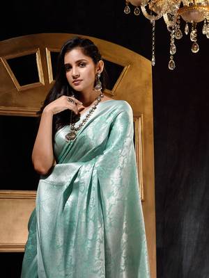 Handwoven Sea Green Kubera Pattu Saree with Blouse Piece 5