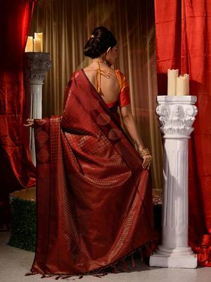 Handwoven Maroon Kubera Pattu Saree with Blouse Piece 2
