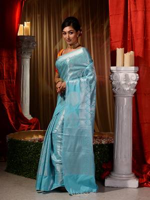 Handwoven Sky Blue Kubera Pattu Saree with Blouse Piece 4