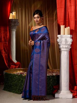 Handwoven Blue Kubera Pattu Saree with Blouse Piece 4