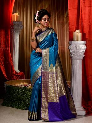 Firozi Zari Weaved Kanjivaram Saree with Blouse Piece With Stone Work 3