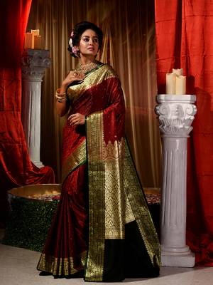 Maroon Zari Weaved Kanjivaram Wedding Saree with Blouse Piece With Stone Work 4