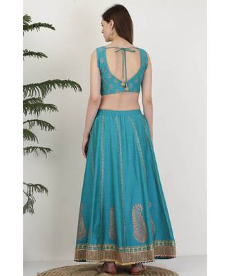 Kaanchie Nanggia Silk Blue printed Lehenga Set 2