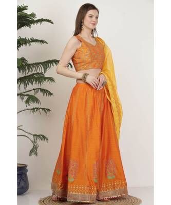 Kaanchie Nanggia Silk Orange printed Lehenga Set 3