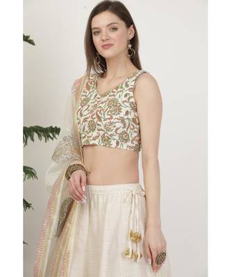 Kaanchie Nanggia Silk White printed Lehenga Set 4
