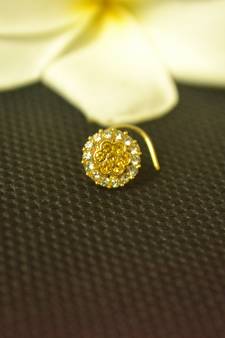 Yellow diamond nose-ring