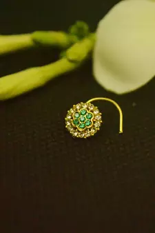 Green diamond nose-ring