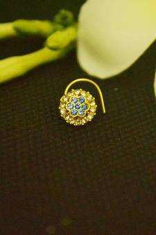 Blue diamond nose-ring