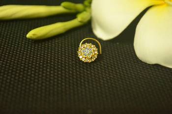 Turquoise diamond nose-ring 1