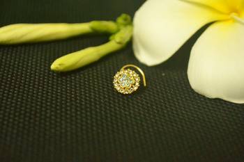 Turquoise diamond nose-ring 2