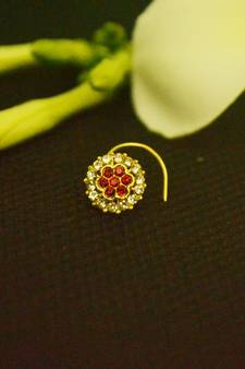 Red diamond nose-ring