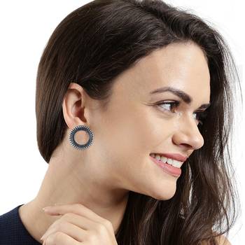 Silver studs 3