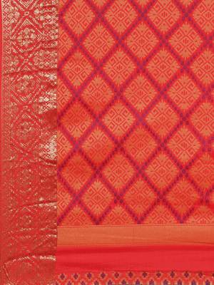 Green woven banarasi silk saree with blouse 4