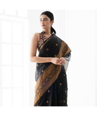 Black pure silk organza saree with antique zari border 1