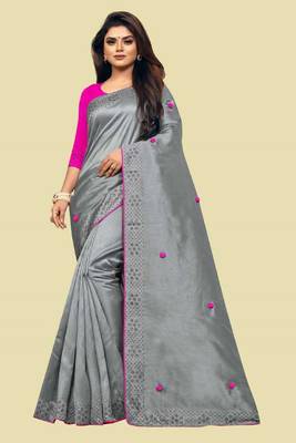 Grey Embroidered Silk Blend Saree With Blouse 1