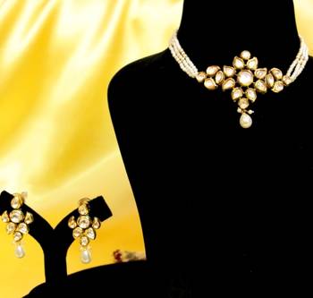 Kundan And Pearl Paisley Choker 1