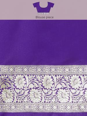 Green woven satin saree with blouse 5
