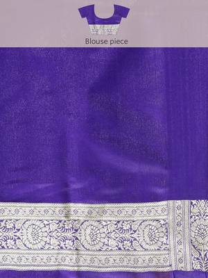Sea green woven satin saree with blouse 5