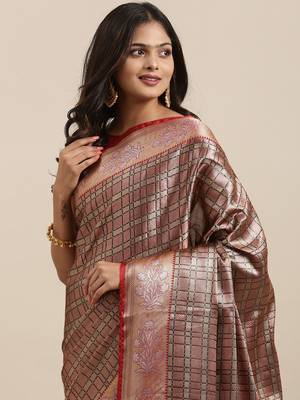 Gold woven kanchipuram silk blend saree with blouse 1