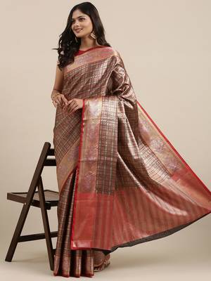 Gold woven kanchipuram silk blend saree with blouse 3