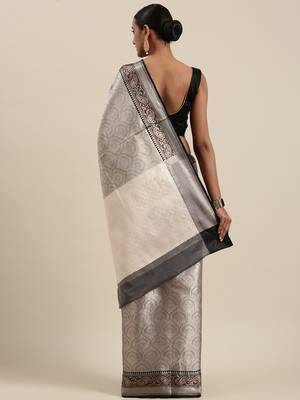 Silver woven kanchipuram silk saree with blouse 4