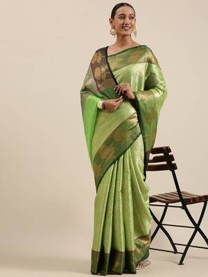 Green woven Faux kanchipuram silk saree with blouse 3