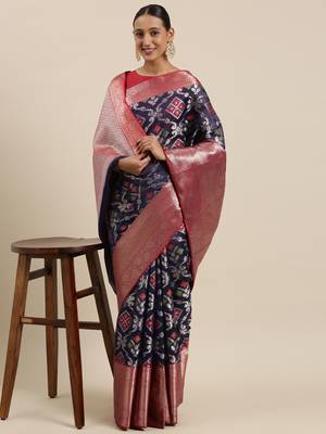 Blue woven kanchipuram silk blend saree with blouse 3