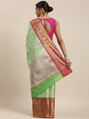 Green woven Faux kanchipuram silk saree with blouse 4