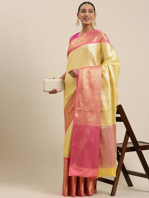 Gold woven kanchipuram silk saree with blouse 3